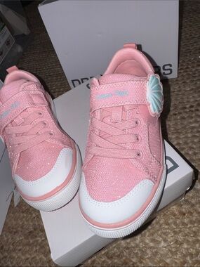 Dream Pairs Pink Glitter Kids Sneakers with Daisy Accent